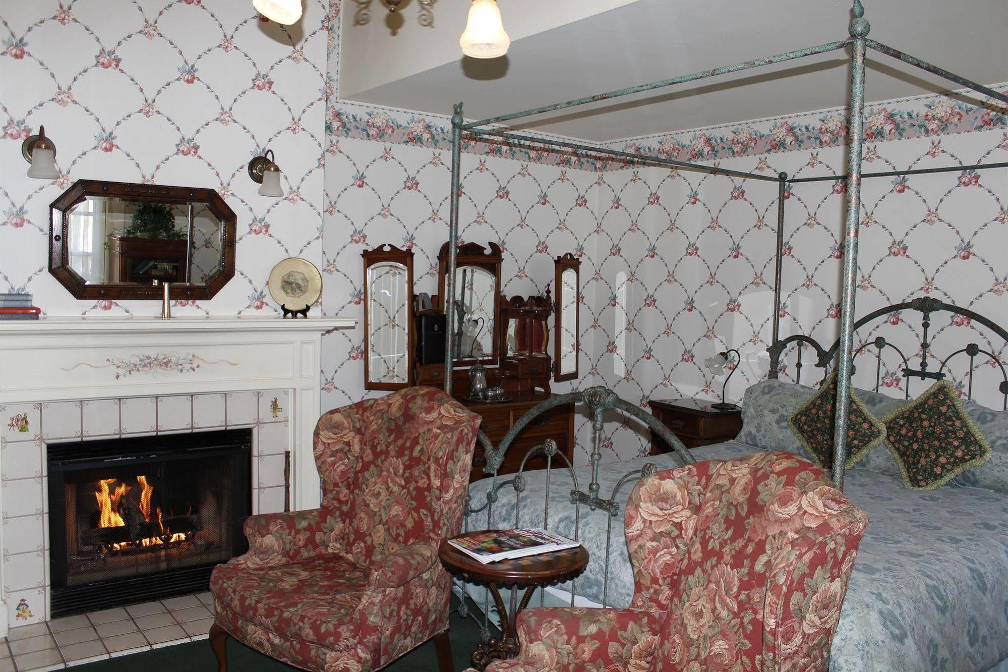 Gosby House Inn, A Four Sisters 3*